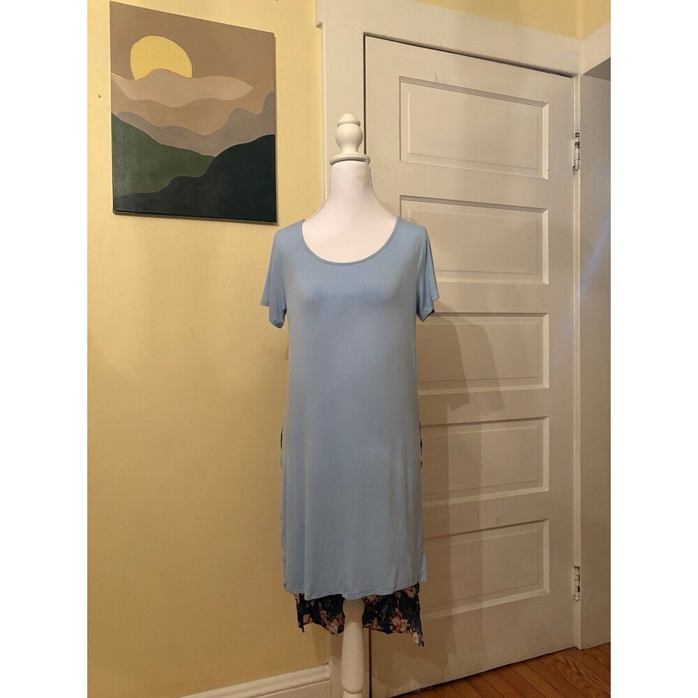 Woman's Agnes & Dora tunic dress top daydreamer light blue floral tshirt sleeves